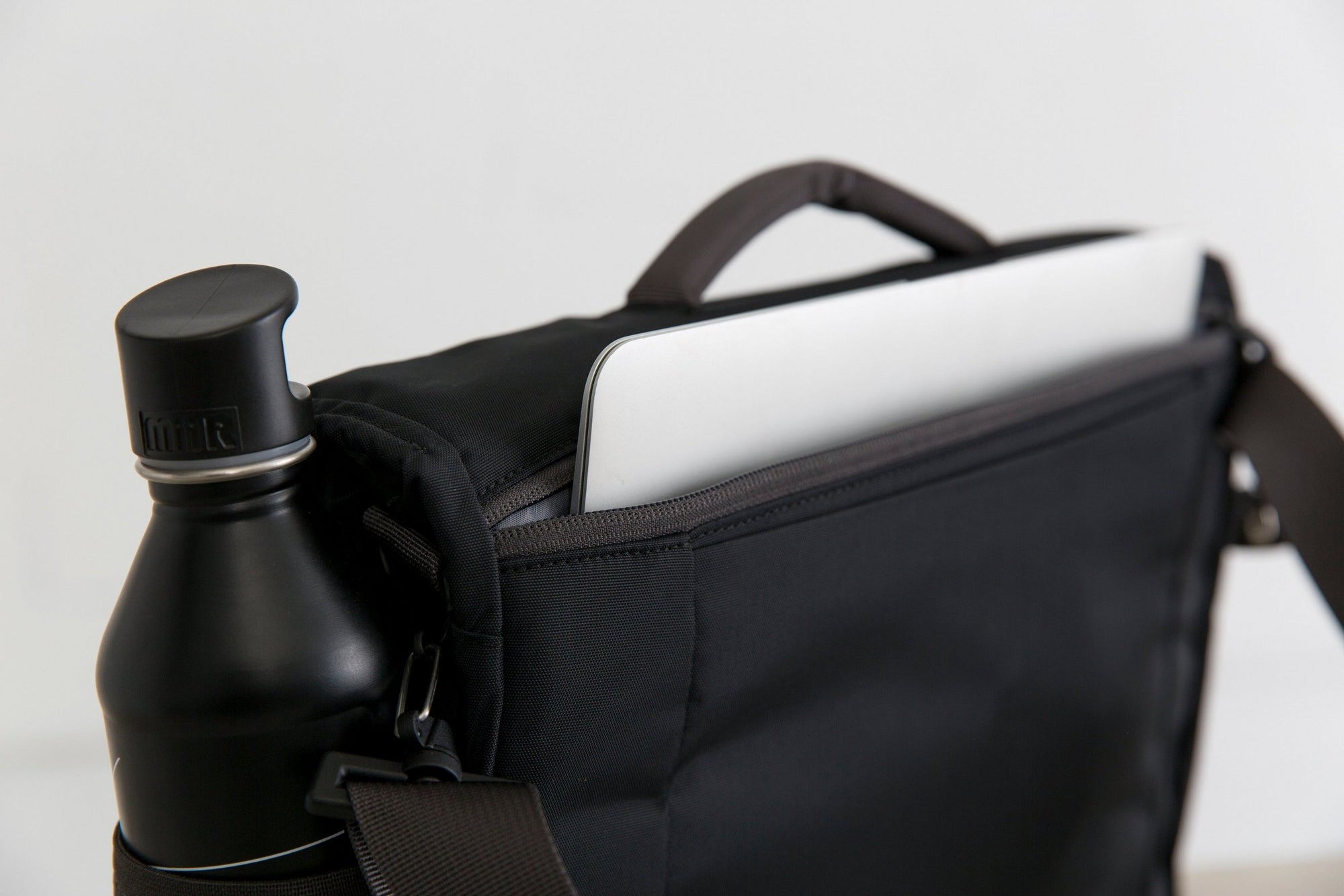 Timbuk2 closer best sale laptop briefcase